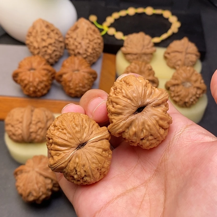 【闪购商品】文玩核桃把件W****g元宝全品37