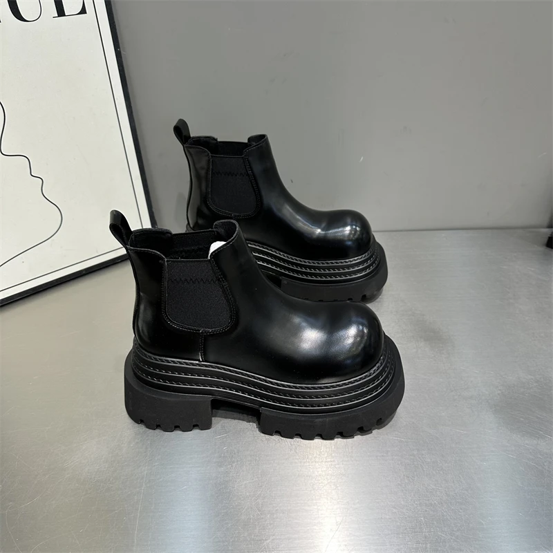 女士时尚百搭黑色厚底中筒短筒英伦风秋冬冬季圆头秋季高定潮流鞋