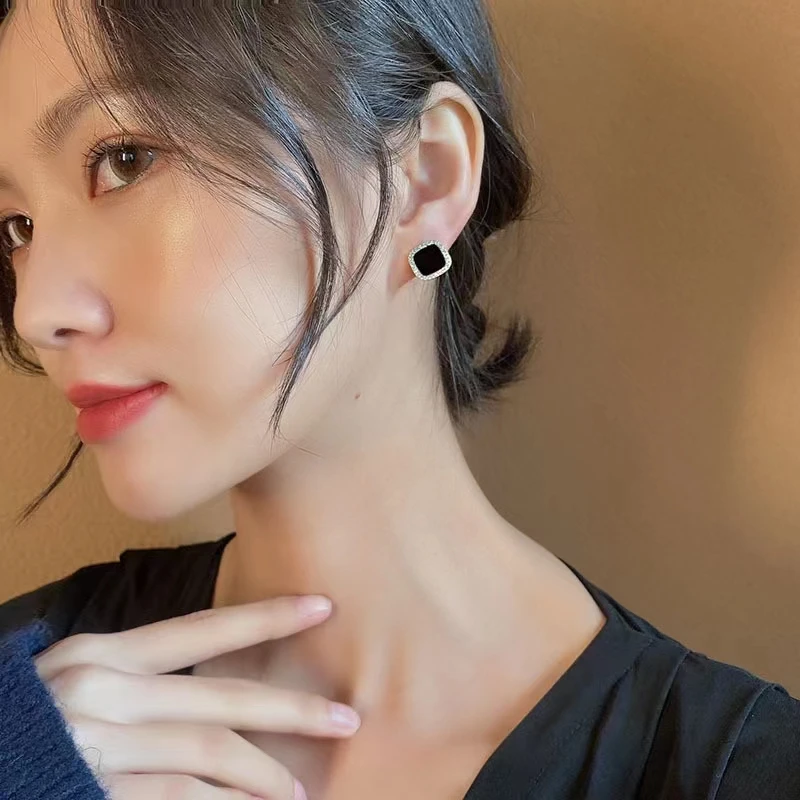 铜合金耳饰 D新款潮耳环女耳钉小众设计感高级冷性风女N0284
