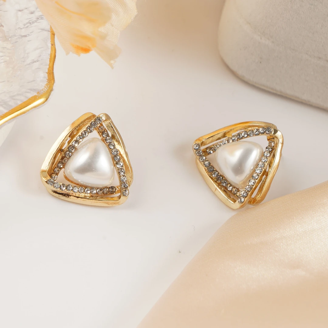 铜合金耳饰 高级感白色三角形耳钉气质小众设计感耳环N1193