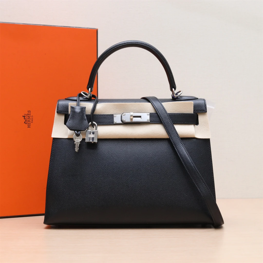 99新 Hermes/爱马仕 尾款小花6珊 Kelly 28 黑色 Ep皮 框J 银扣包