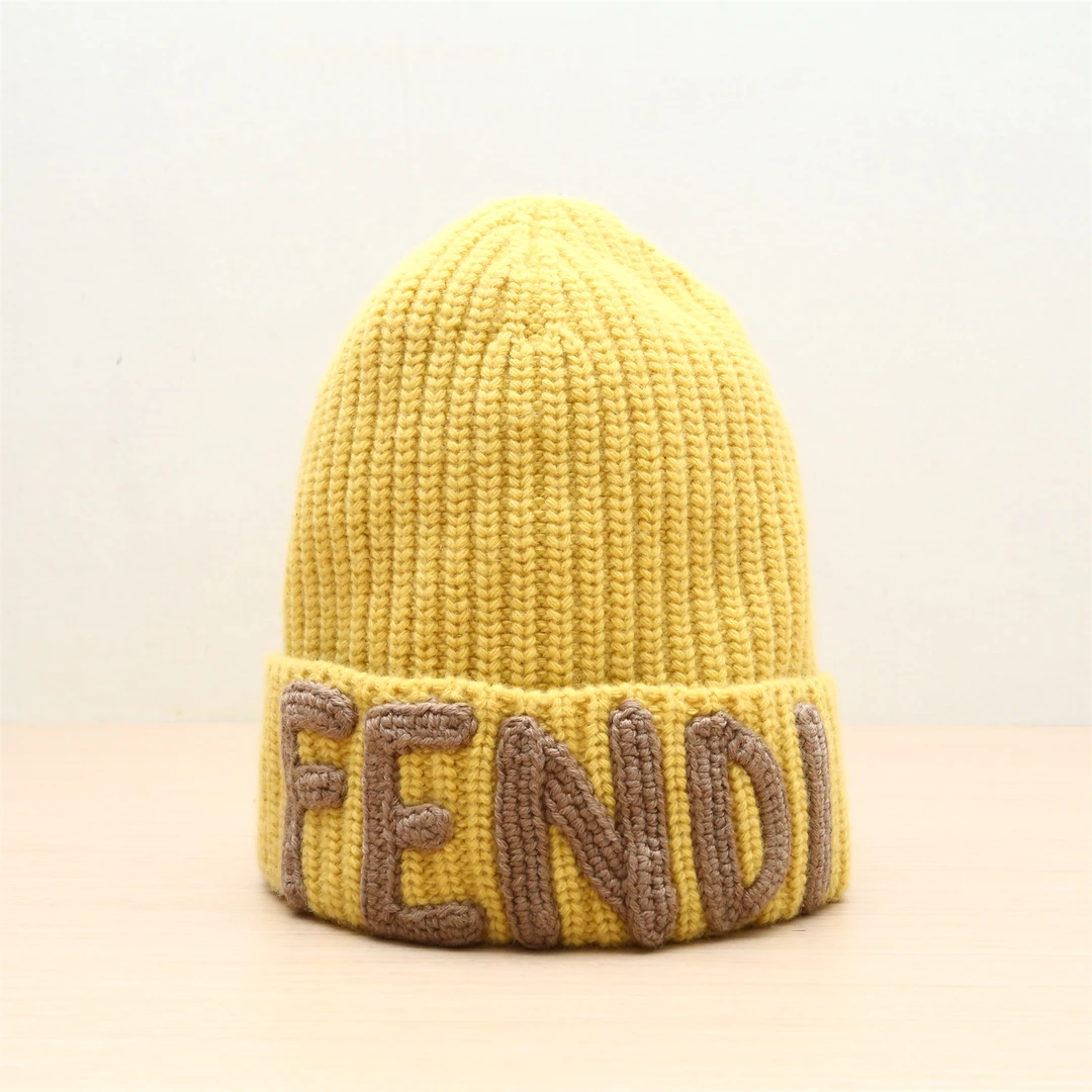 99新  小花6娜 S FENDI 字母 针织 帽子 黄色