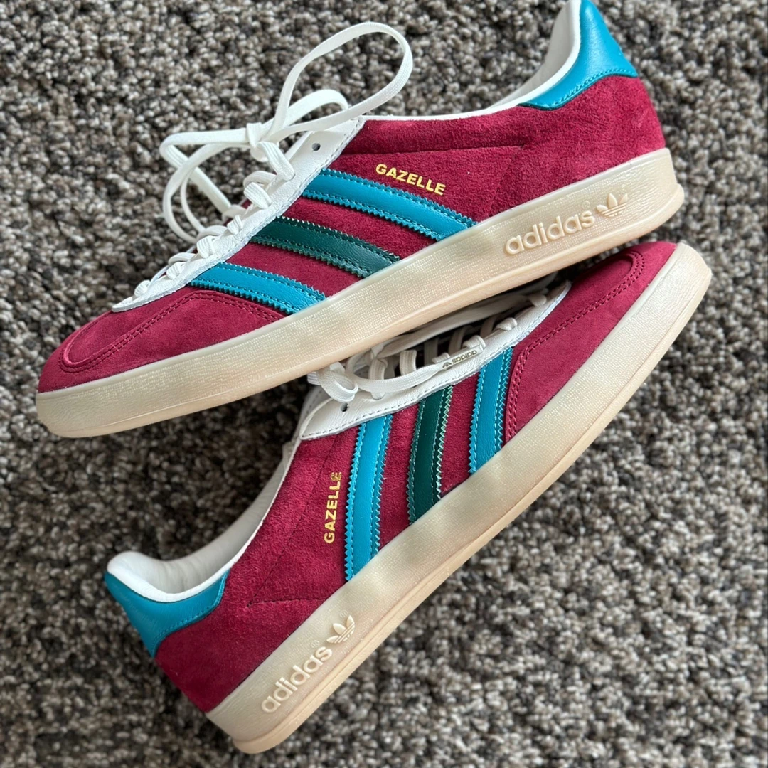 adidas/阿迪达斯Gazelle 三叶草T头低帮板鞋男女同款酒红蓝IG4996