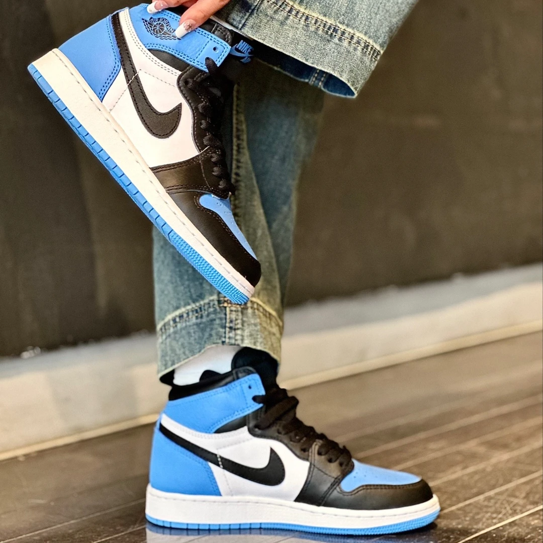 Air Jordan 1 High OG减震防滑耐磨蓝白高帮复古篮球鞋DZ5485-400