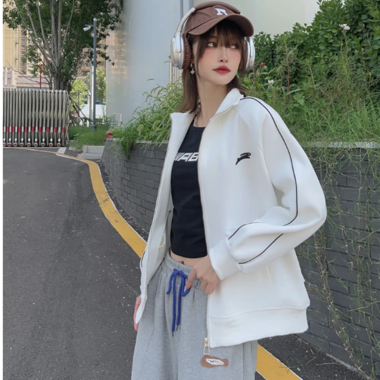 L082春季新品韩版时尚休闲百搭刺绣兔子立领宽松女士运动拉链开衫