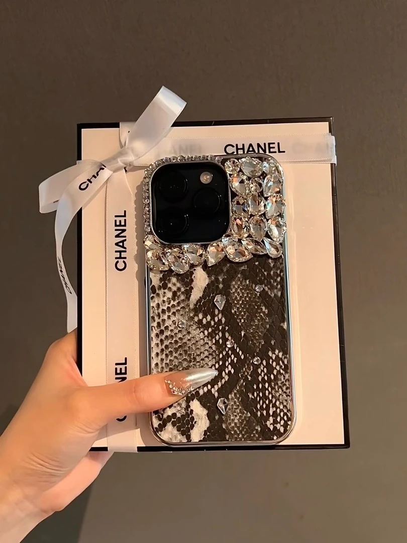 名媛风网红鳄鱼纹纹闪钻适用iPhone15promax手机壳12苹果14欧美13