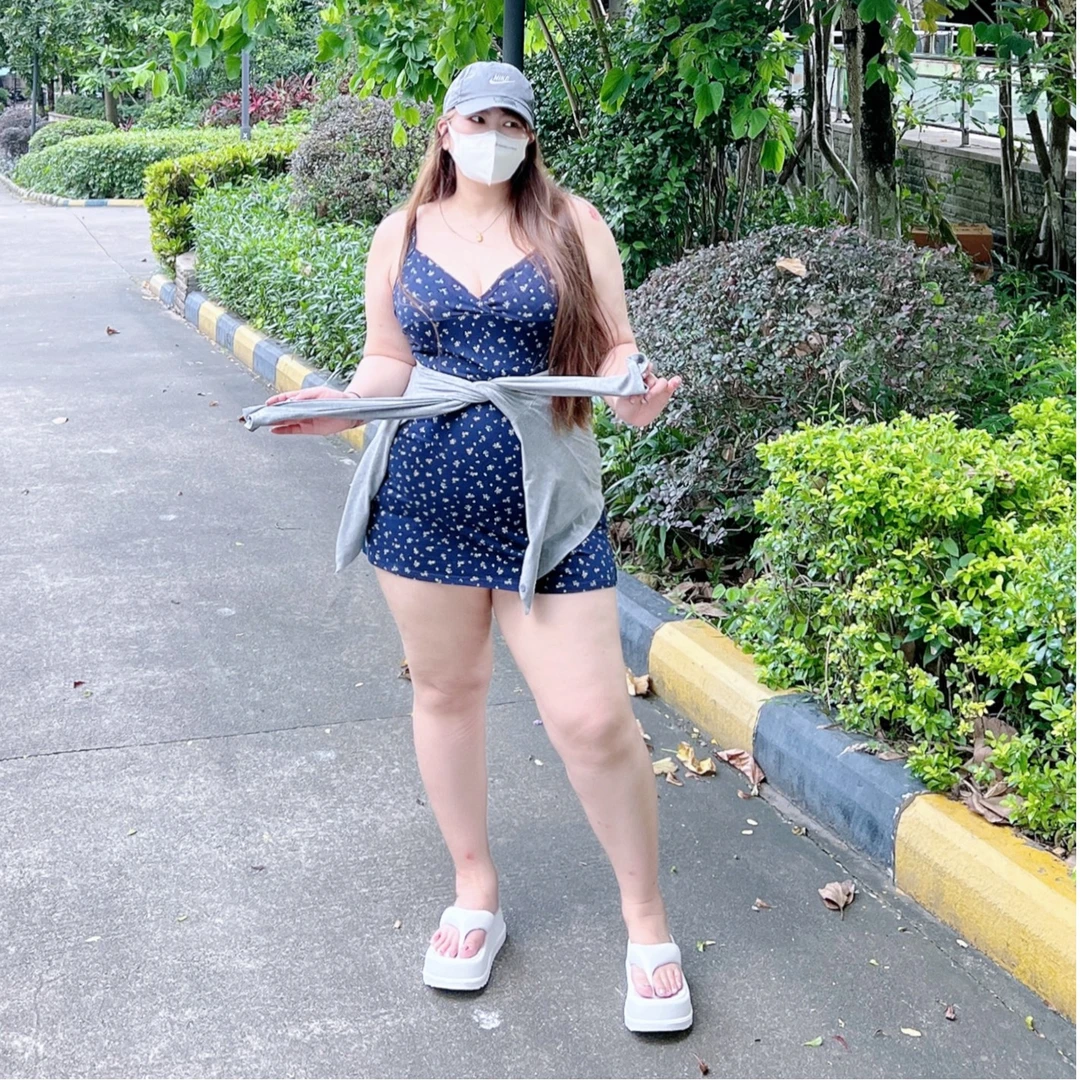 田园碎花吊带连衣裙带披肩外套法式复古V领碎花裙吊带显瘦连衣裙