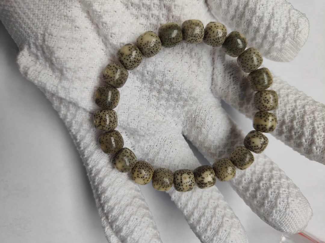 海南原生态石玉料星月菩提手串星月星月