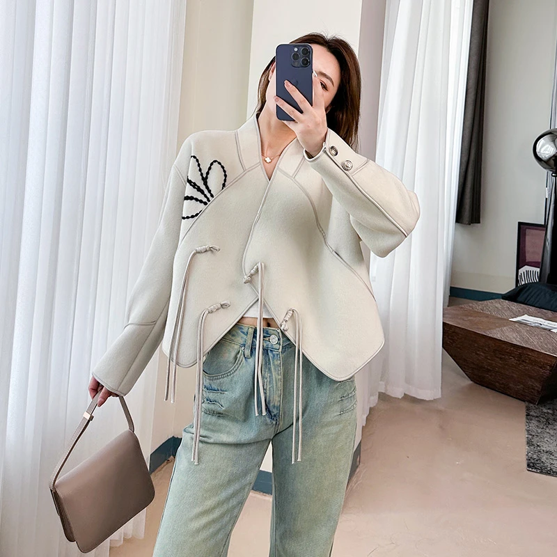 2024年秋冬新款复古新中式毛呢女外套设计感宽松气质短款中国风