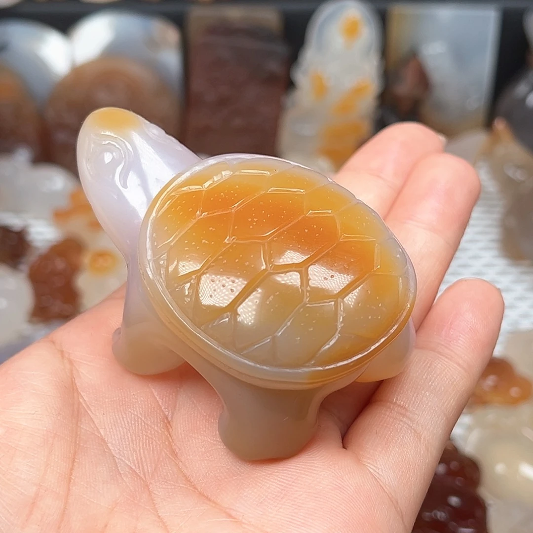 玛瑙/玉髓手玩件合金?**e
