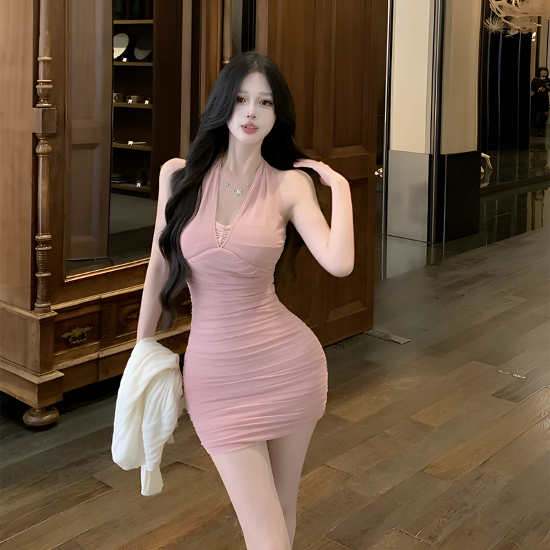 纯欲风辣妹性感露背绑带挂脖连衣裙女收腰显瘦褶皱网纱包臀短裙子