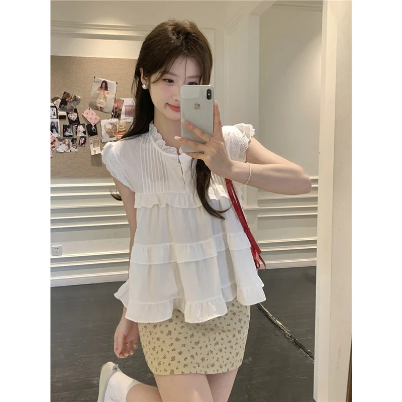 甜美减龄白色花边飞飞袖上衣女夏季新款设计感小众褶皱荷叶边衬衫