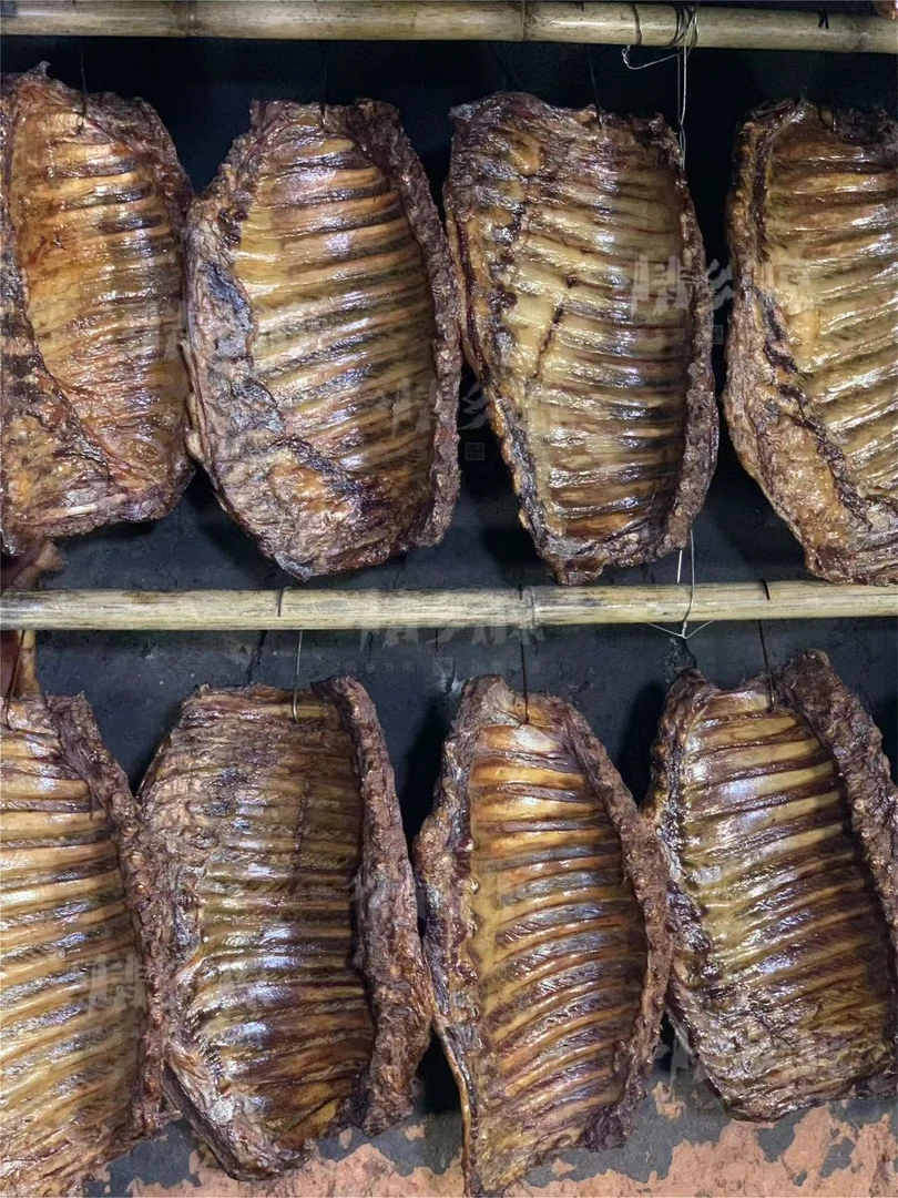 农村粮食土猪烟熏腊排骨