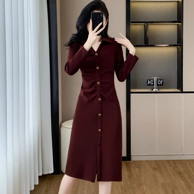 高端轻奢高级感连衣裙女2024秋冬新款洋气质收腰显瘦长袖裙子