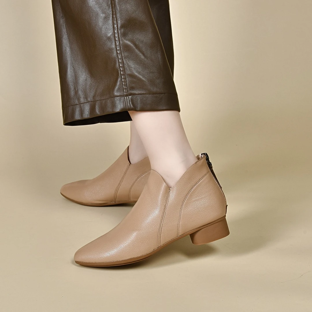 品牌女鞋2024年秋冬时尚洋气尖头小裸靴秋季低跟百搭舒适网红短靴