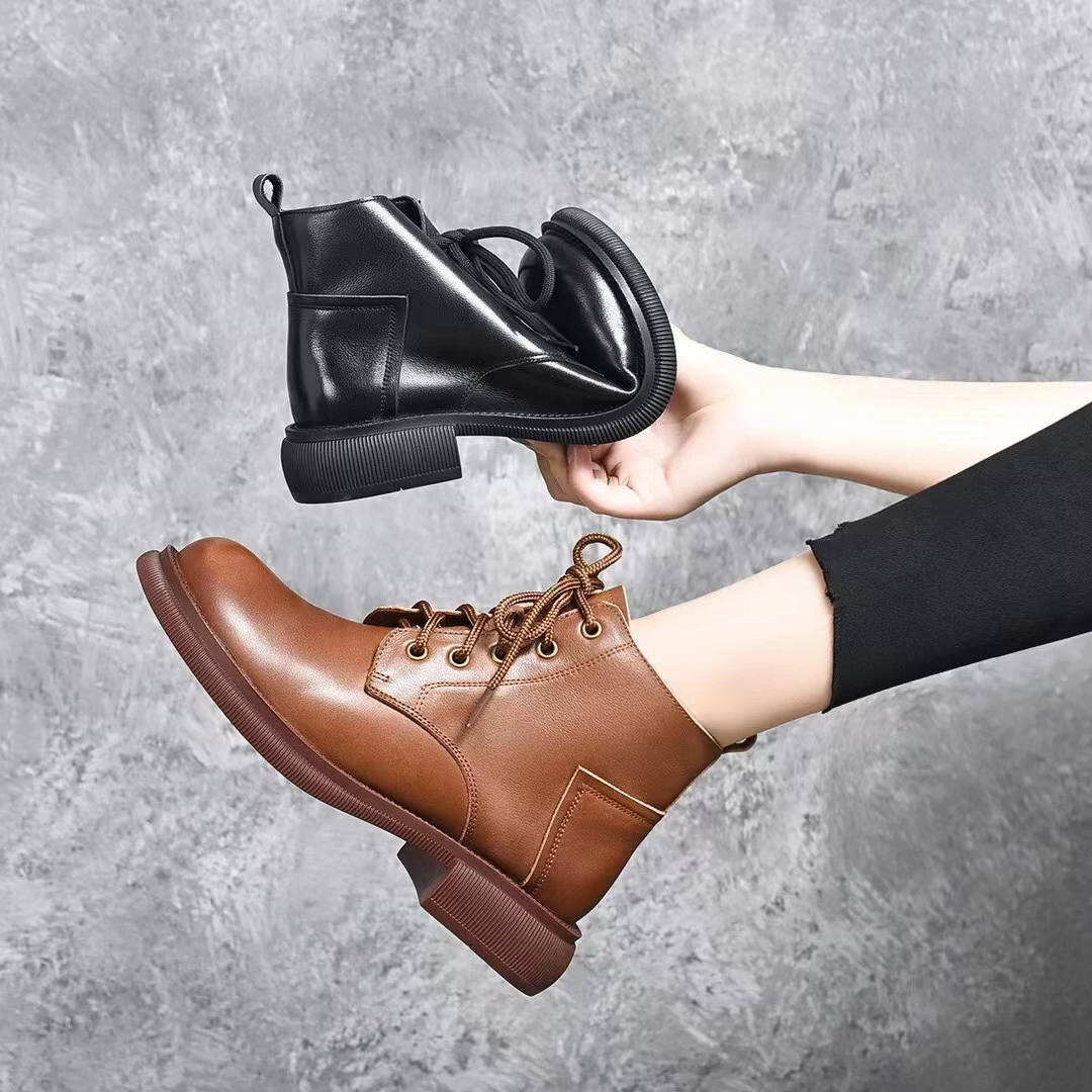 丽倍儿2023新款秋冬英伦风女马丁短靴加绒休闲圆头粗跟百搭马丁靴