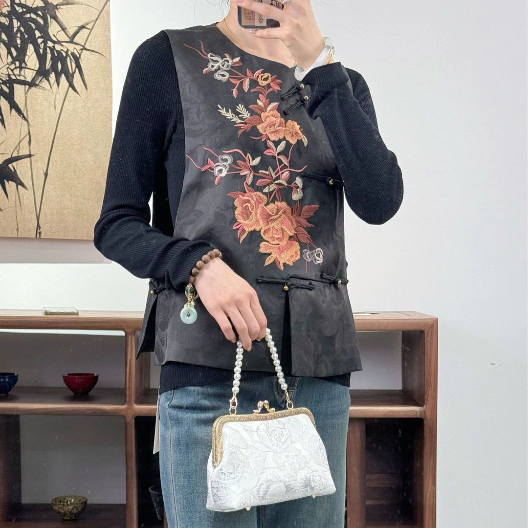 一念自在4923781  桑蚕丝重锻刺绣复古马甲