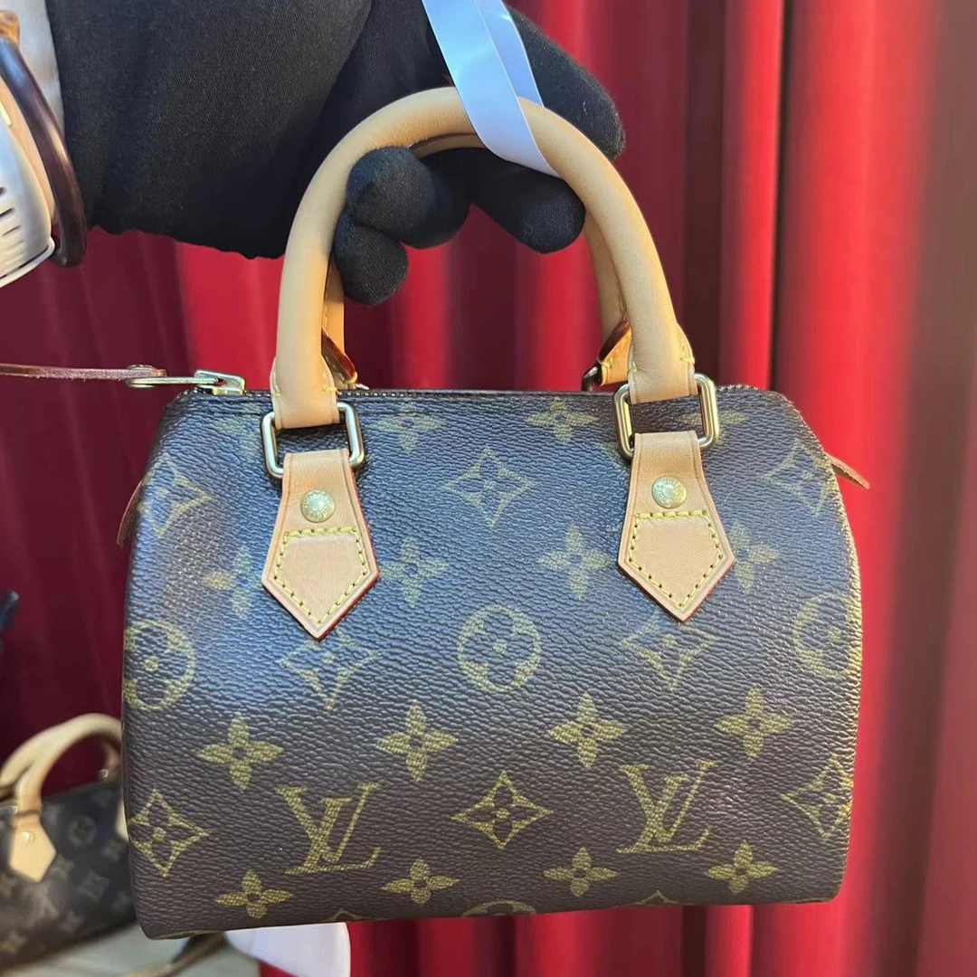 99新 LouisVuitton/路易威登 小雨 LV speedy 18枕头包植鞣革换新