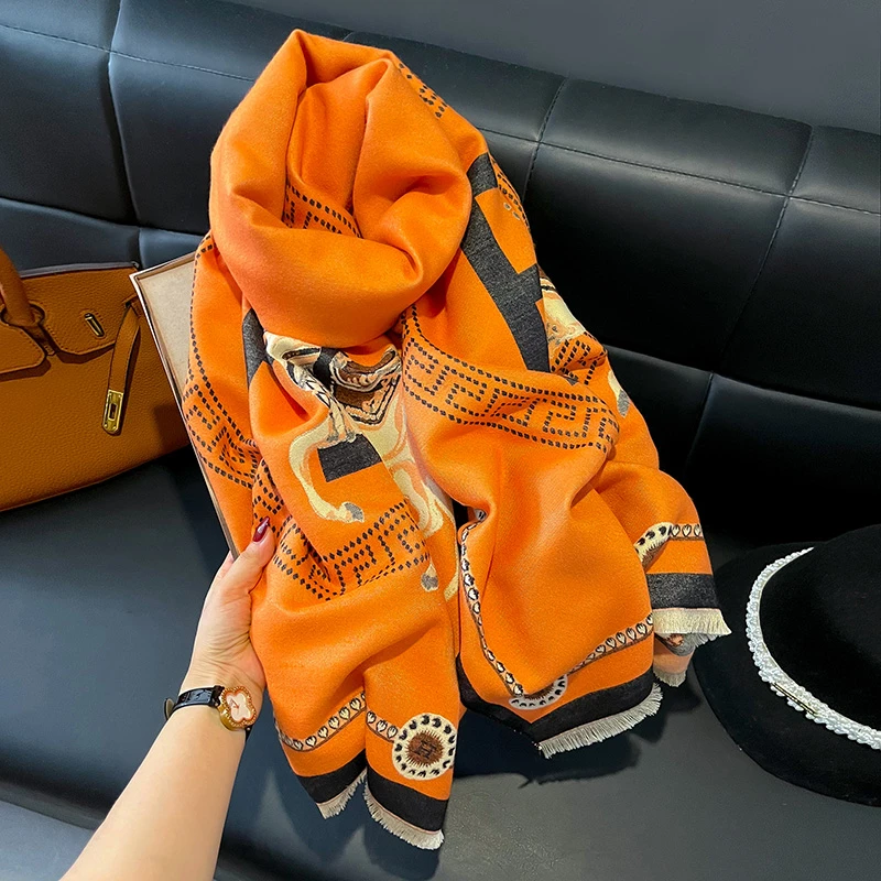 新款H字母骏马桔色双面围巾女冬季加厚仿羊绒披肩针织保暖围脖潮