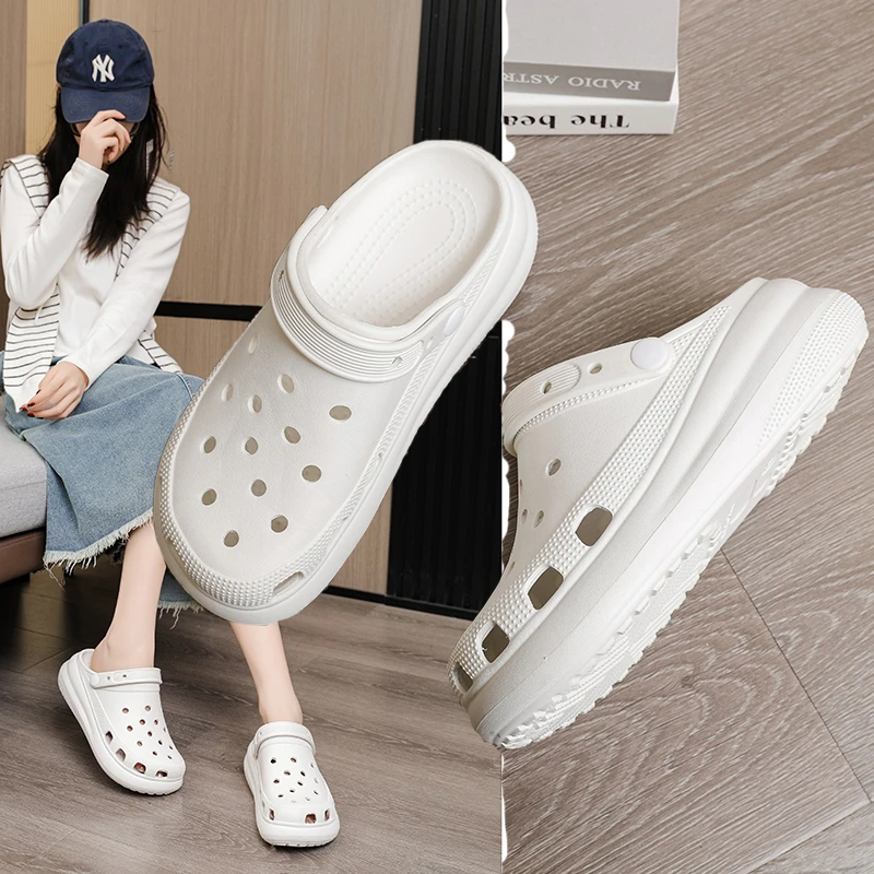 2025年夏新款泡芙洞洞鞋女软底踩屎感厚底防滑外穿百搭沙滩凉拖鞋