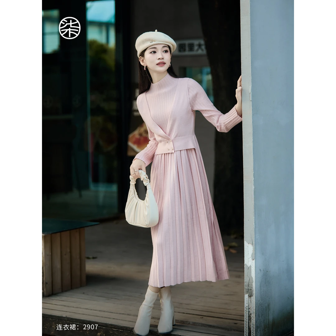 2907柒量一裁小个子粉色假两件毛衣针织百褶长袖连衣裙气质裙子女