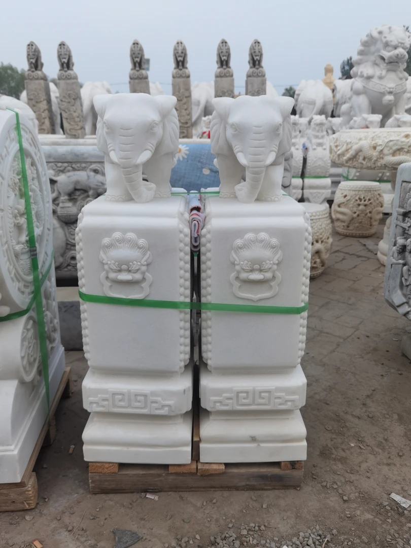 天然汉白玉门墩抱鼓石一对，高度80公分，书香门第款