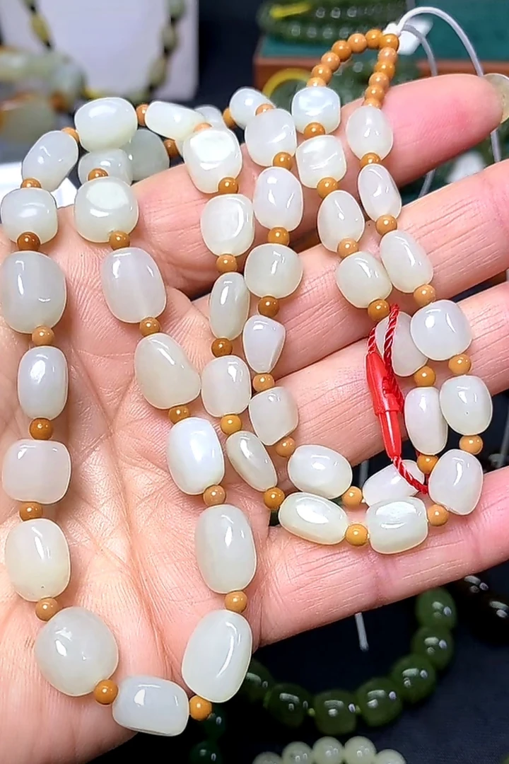 010新疆和田玉精品项链