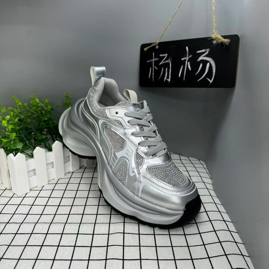 欧货闪钻高级感厚底增高女鞋2024新款轻便运动休闲鞋6379-02