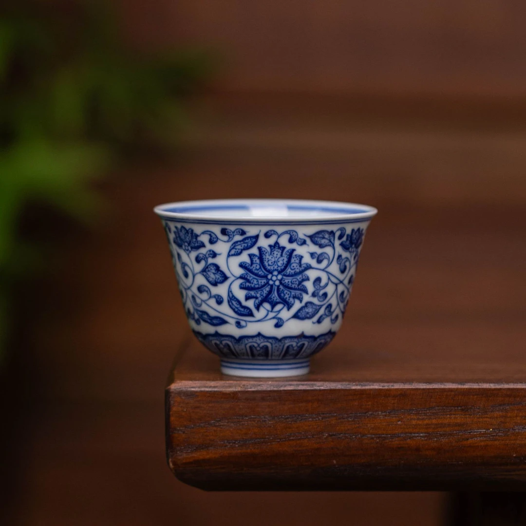 点工缠枝莲铃铛杯   景德镇高端陶瓷手工手绘专用泡茶工具