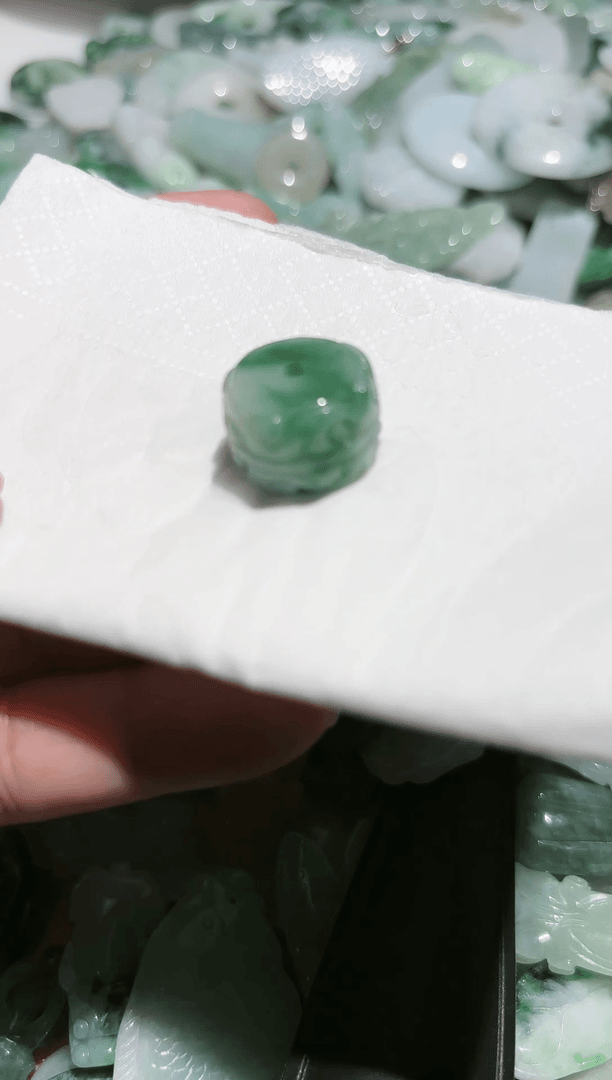 【闪购商品】翡翠颈饰未镶嵌翡翠