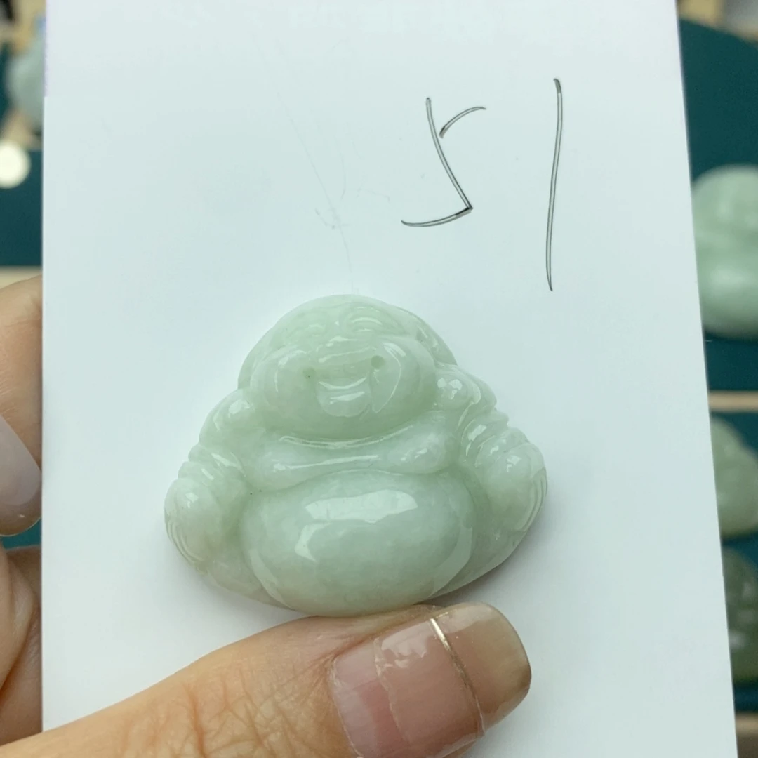 翡翠颈饰未镶嵌佛公