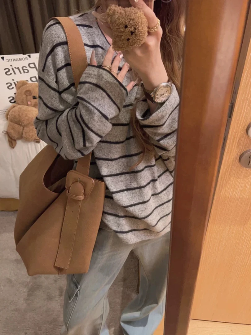 软软糯糯宽松小马条纹体恤