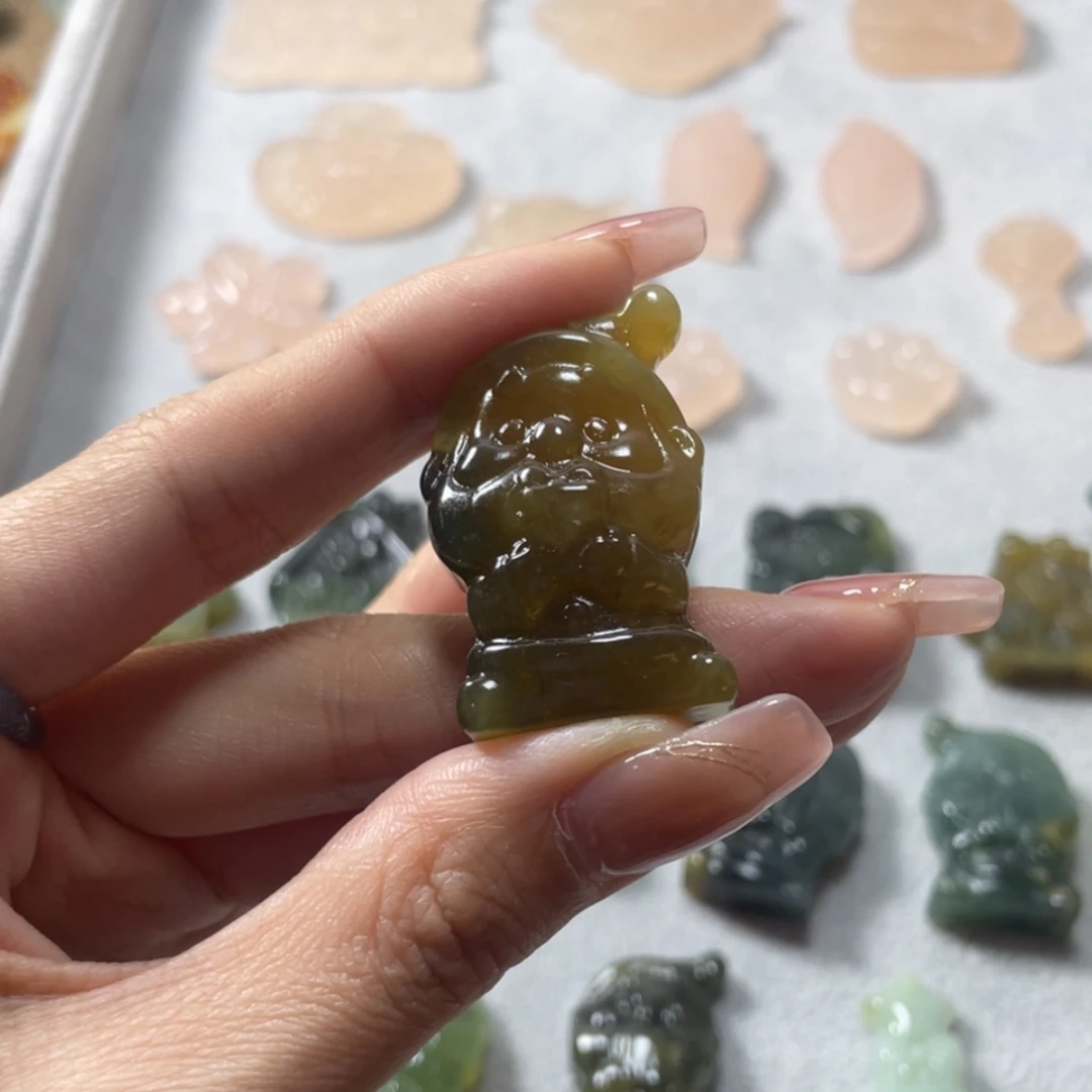 【闪购商品】蛇纹石玉颈饰未镶嵌٩****۶