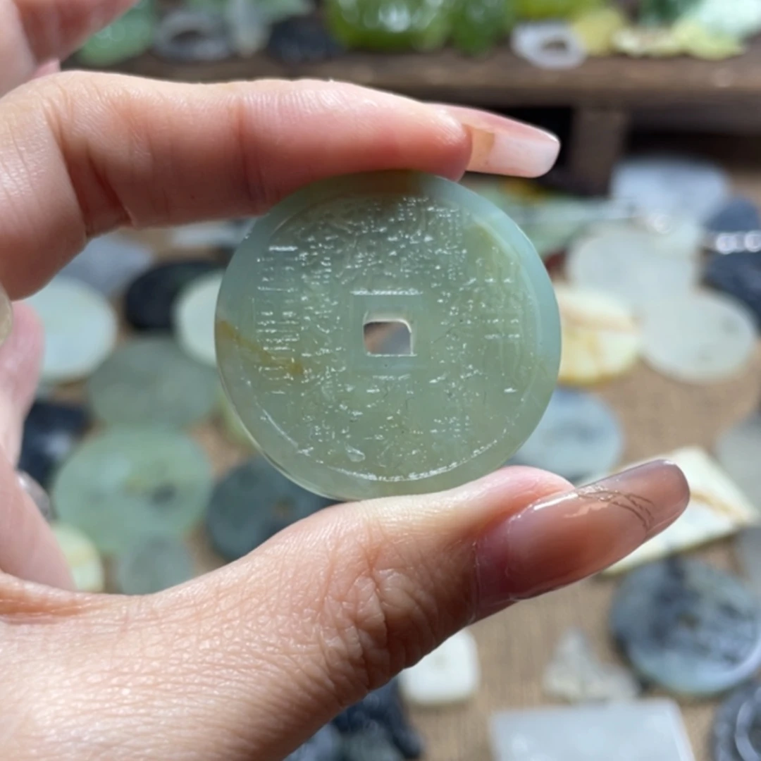 【闪购商品】蛇纹石玉颈饰未镶嵌狗*