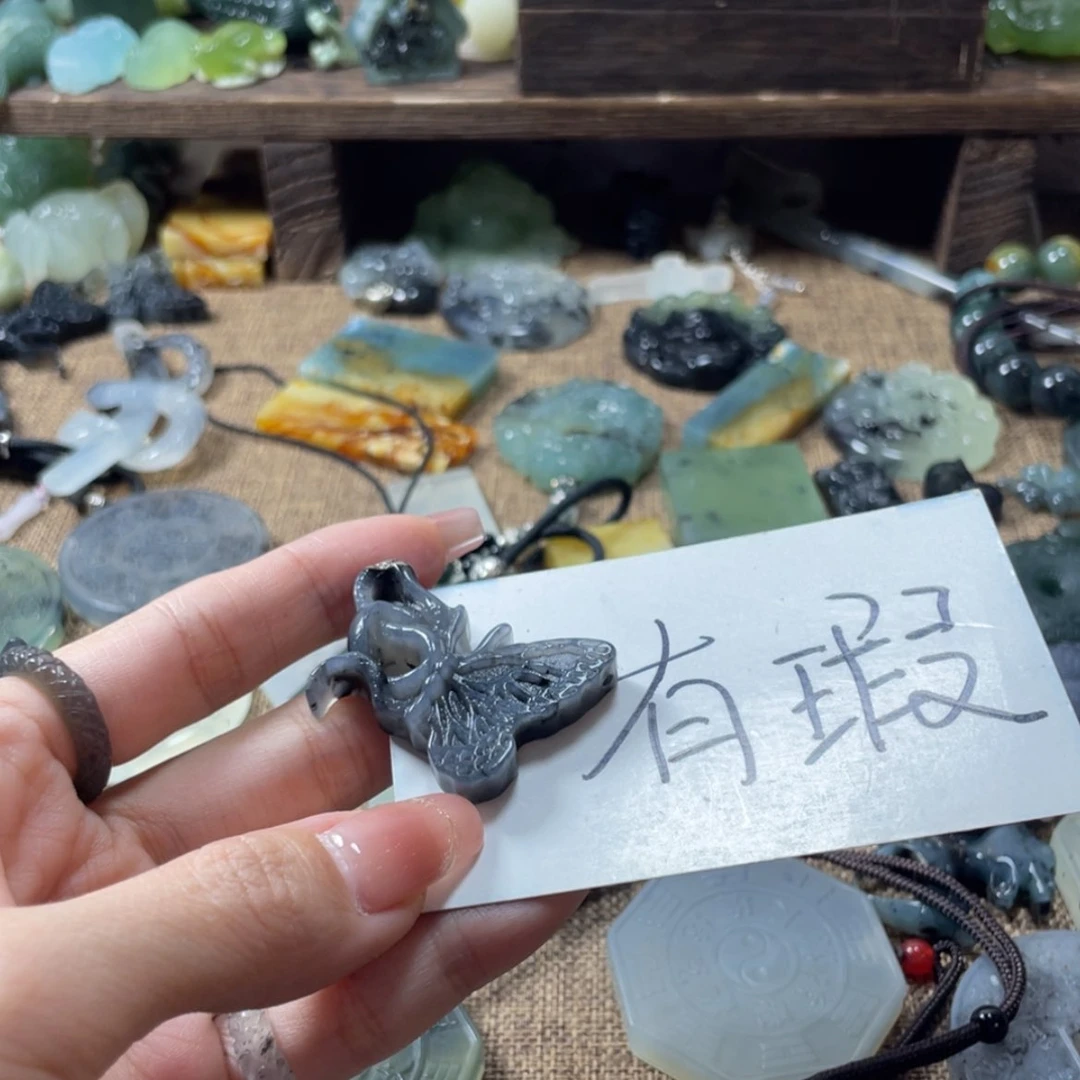 【闪购商品】蛇纹石玉颈饰未镶嵌