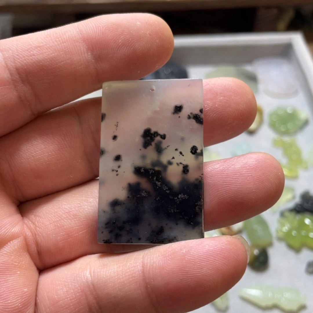 【闪购商品】蛇纹石玉颈饰未镶嵌无***时
