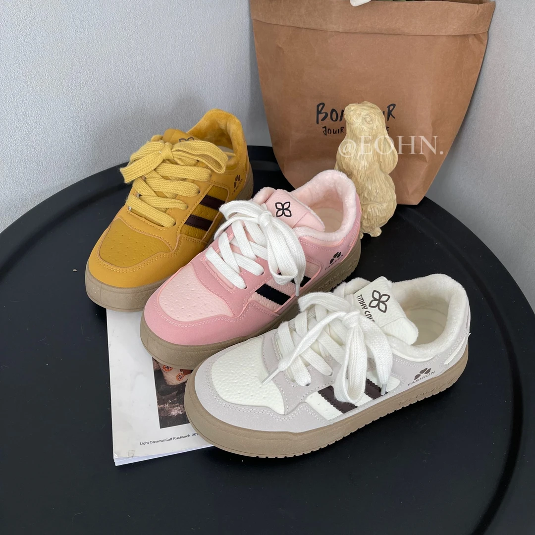 2024冬季新款加绒保暖休闲板鞋百搭运动学生小众ins