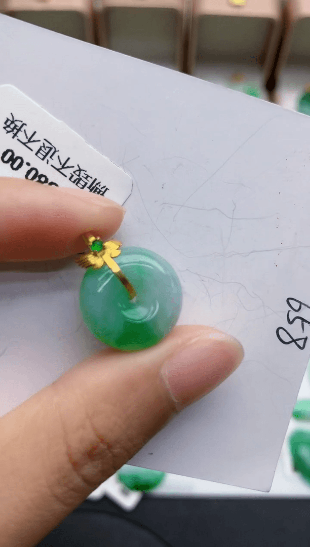 【闪购商品】翡翠颈饰18K金镶嵌000000000
