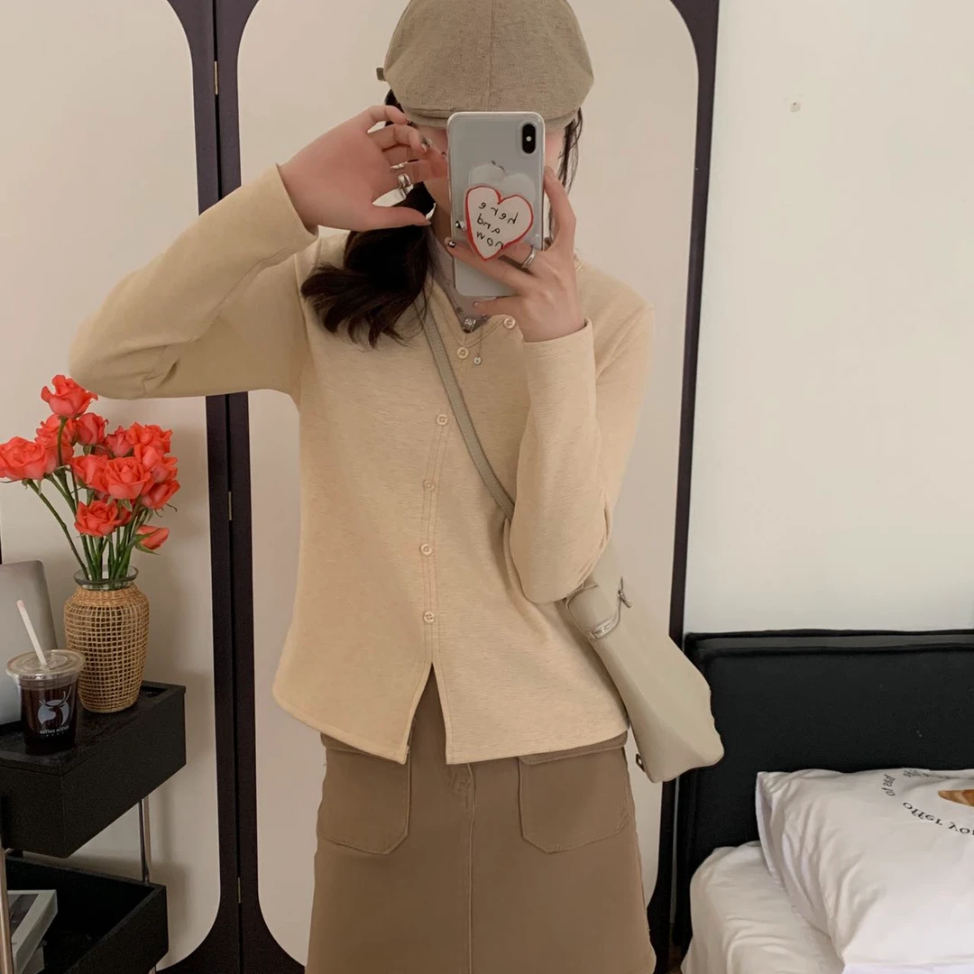 【纽扣打底衫】24秋季新款休闲百搭气质显瘦软糯内搭打底衫8811-16