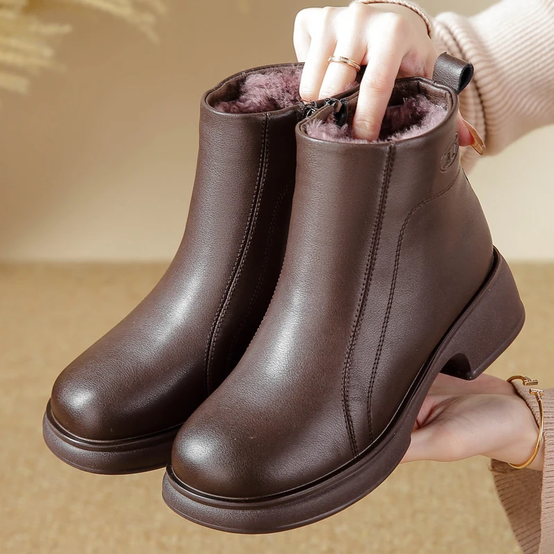 流光风羊毛妈妈棉鞋真皮软底防滑中老年人加绒保暖女士短靴子冬季