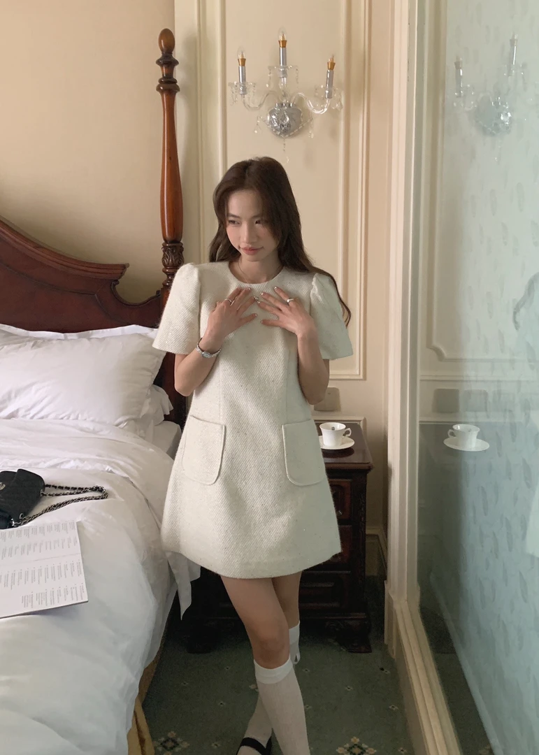 24年韩国ins风法式小香风连衣裙轻奢复古气质显瘦小众减龄设计感
