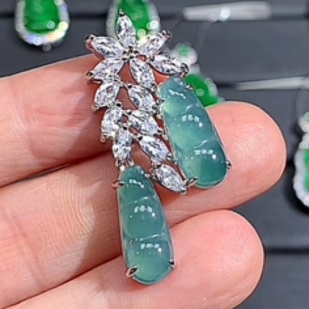 天然翡翠a货吊坠