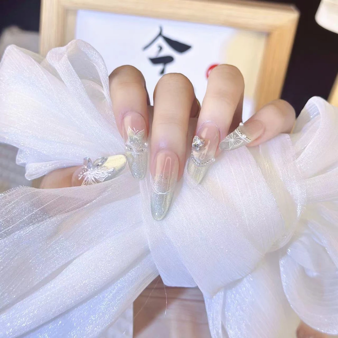 【海盐椰乳】 新款纯手工穿戴甲冰透薄荷3D立体浮雕钢珠碎钻贴片