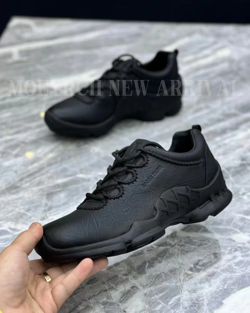 【小武哥推荐】头层牛皮探索黑色经典款透气户外跑步登山鞋专柜正品