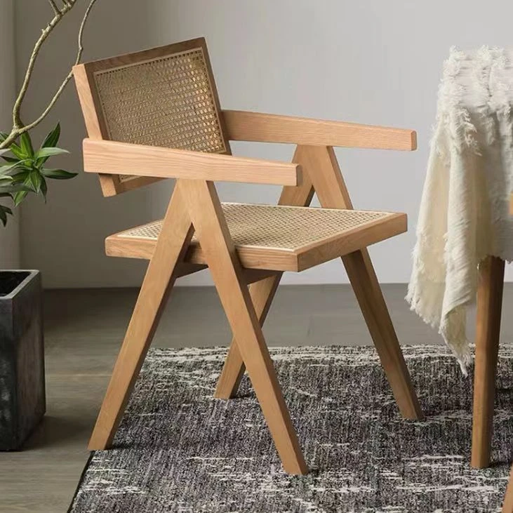 藤编餐椅家用实木椅子扶手北欧现代简约藤椅靠背民宿昌迪加尔椅子