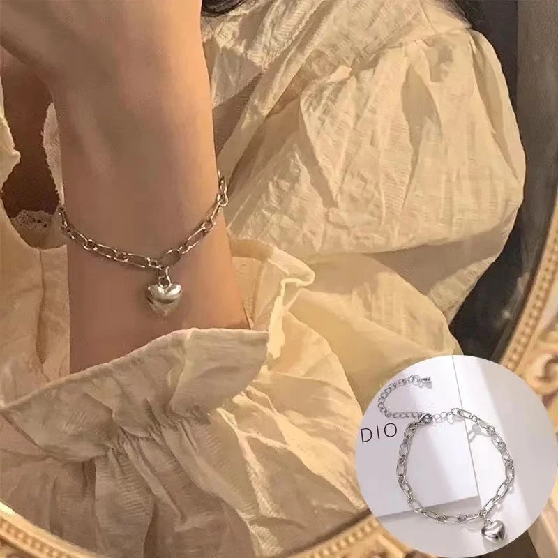 简约ins爱心手链女款日韩小众设计甜酷桃心吊坠