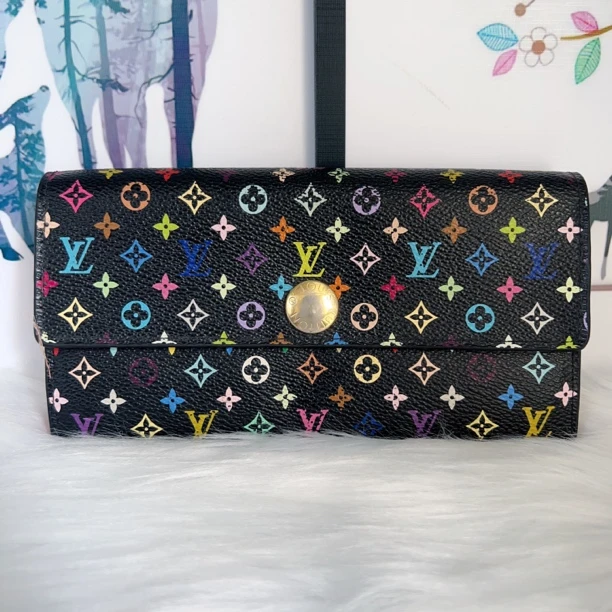 路易威登黑三彩时尚钱包-