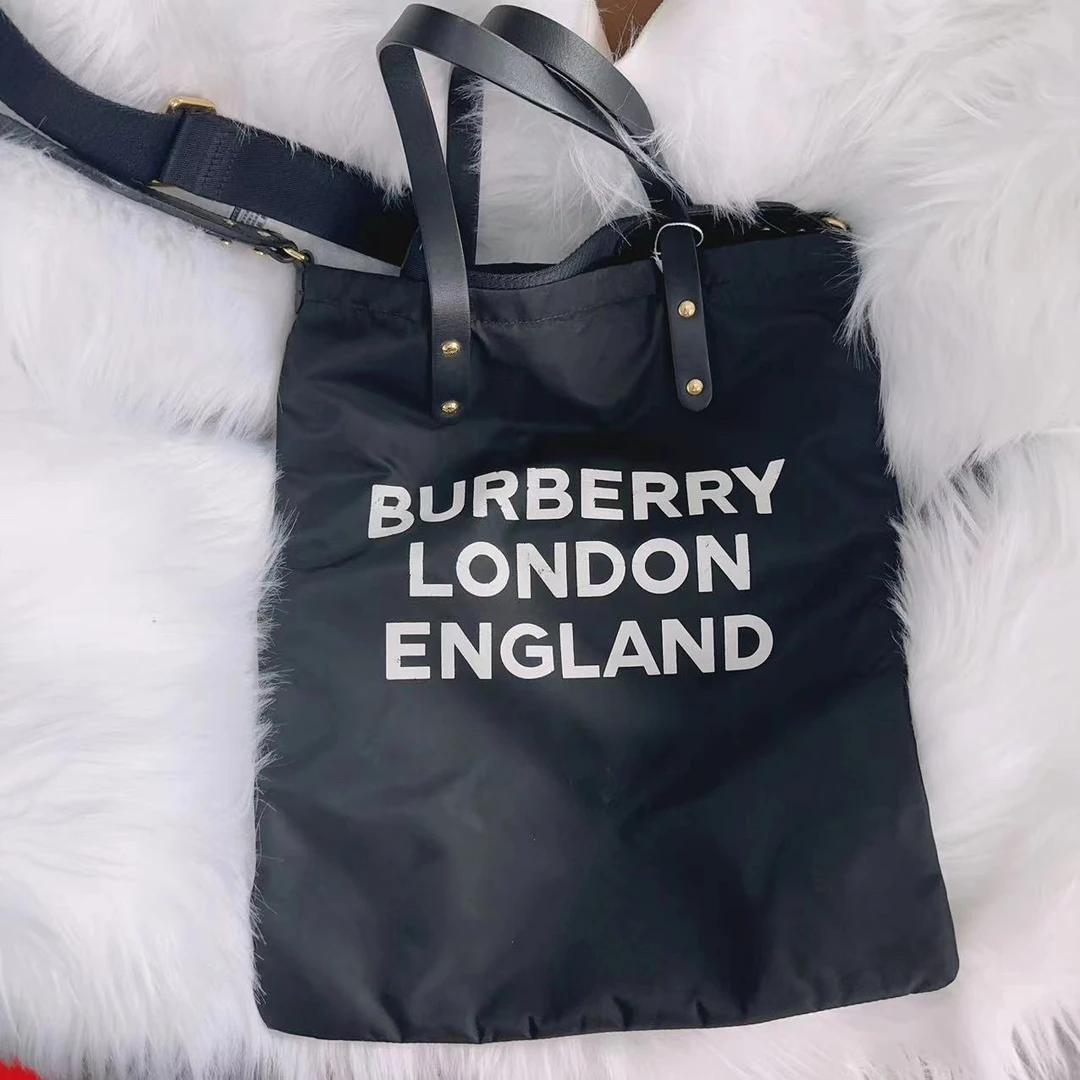 95新 BURBERRY/博柏利 博柏利黑色垃圾袋单肩包