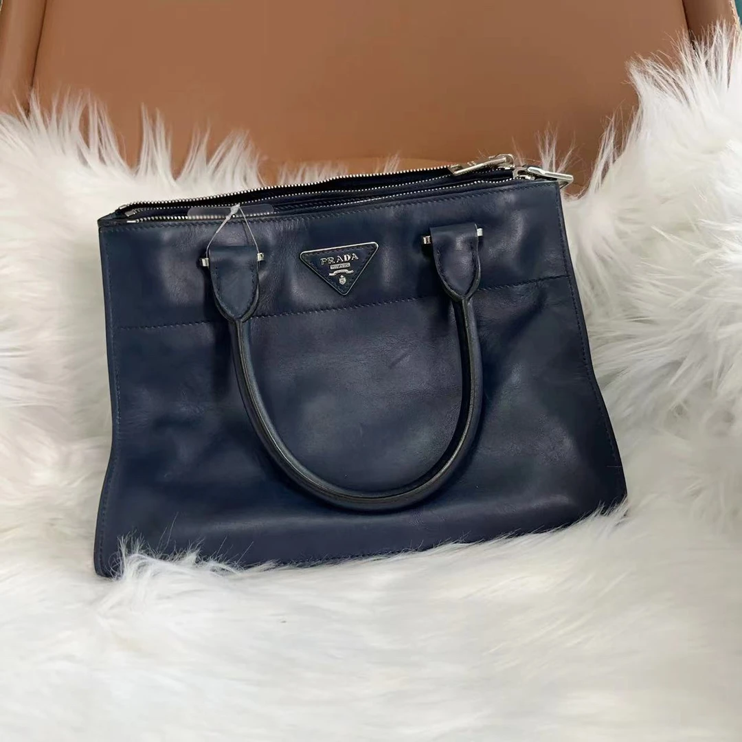 95新 Prada/普拉达 prada 百搭款藏青色百搭款单肩包