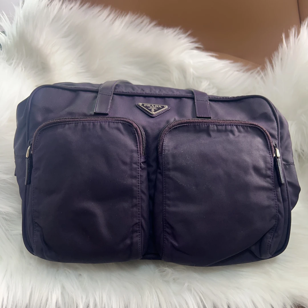 95新 Prada/普拉达 prada 百搭款绛紫色单肩包